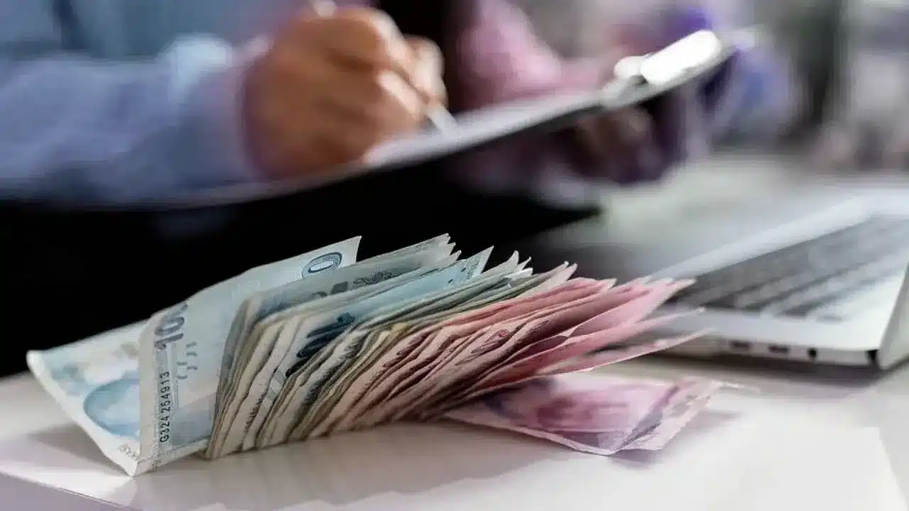 Yeniden değerleme oranı 2026: Vergi harç ve cezalar ile IMEI kayıt ücreti 2026 için Mehmet Şimşek'in hedef enflasyon açıklaması.