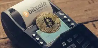Bitcoin ödeme yöntemi olarak ne kadar güvenli? Dünyadan örnekler ve Türkiye’deki durum Bitcoin ödeme yöntemi kullanımı ve dünyadan örnekler: Kripto para ile alışveriş, blok zinciri avantajları ve Türkiye'de kripto ödeme yasağı.