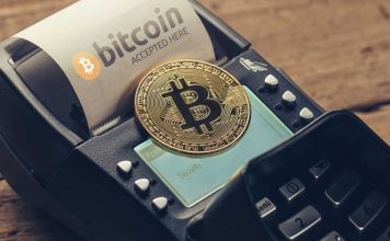 Bitcoin ödeme yöntemi kullanımı ve dünyadan örnekler: Kripto para ile alışveriş, blok zinciri avantajları ve Türkiye'de kripto ödeme yasağı.