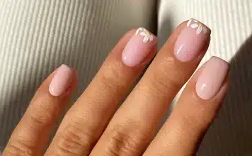 Takma tırnak ve kalıcı oje uygulamalarının tırnak sağlığı ve tırnak yapısı üzerindeki olumsuz etkileri hakkında uzman uyarısı.