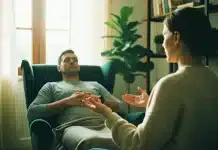 Hipnoterapi faydaları: İçsel gücü ortaya çıkaran derin dönüşüm Uzman klinik psikolog eşliğinde gerçekleştirilen hipnoterapi seansı ve derin zihinsel gevşeme süreci.