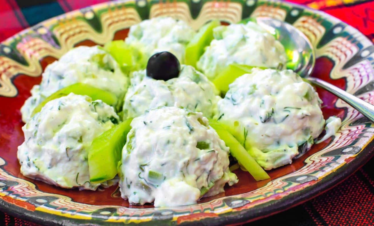 Snezhanka salatası nasıl yapılır? tarifi