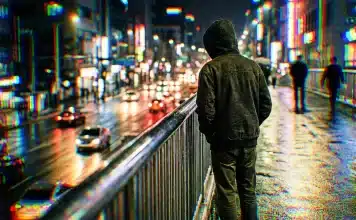 Ya çocuğum saldırıya uğrarsa? Ebeveyn kaygısının gerçek yüzü Ebeveyn kaygısı ile sağlıklı sınır arasındaki ince çizgi nedir?