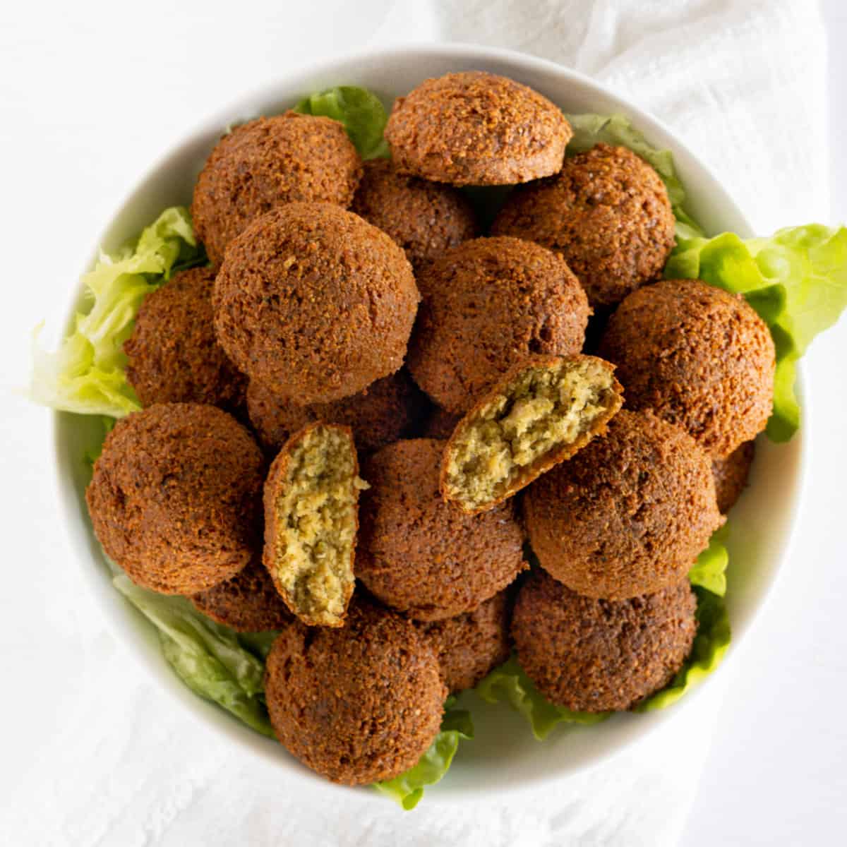 Falafel tarifi ile hazırlanan çıtır nohut köfteleri