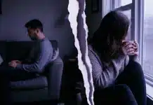 İlişkilerde kış hüznü: Çiftlerde kışın yaşanan ‘doğal uzaklaşma’ kış aylarında evde ayrı koltuklarda oturan huzurlu çift ve ilişkilerde kış hüznü teması