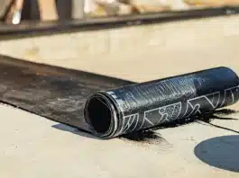 Yağmurların Bastırdığı Bu Dönemlerde Her Binanın Ortak İhtiyacı: Su Membranı Su Membranı uygulaması ile su yalıtımı ve su yalıtım membranı kullanılan çatı ve temel izolasyonu