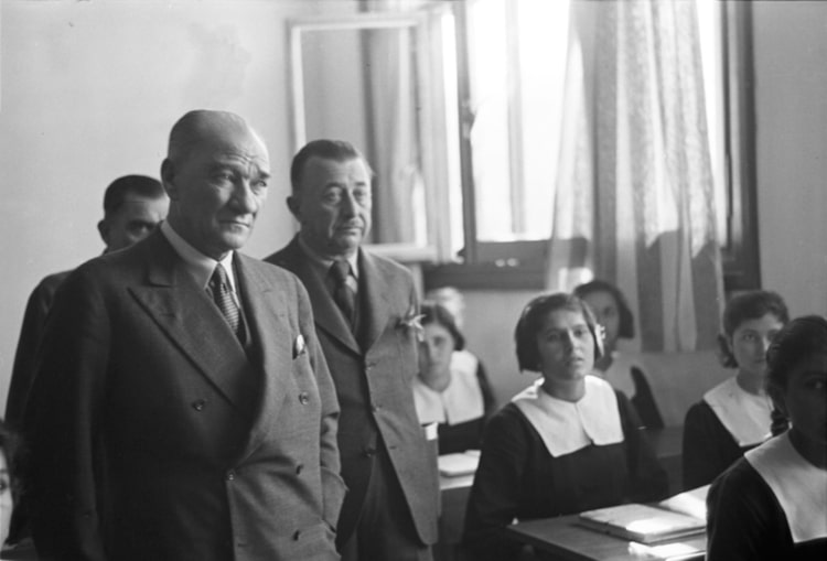 23 nisan'ın önemi Atatürk