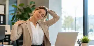 Masa başı çalışanlar için omurga sağlığı rehberi Masa başı çalışanlar için ofis ergonomisi ve omurga sağlığını koruma yöntemleri.