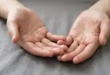 Aşırı terleme neden olur: Fiziksel aktivite olmadan terlemenin altında yatan nedenler Aşırı terleme nedenleri ve ter bezlerinin çalışma mekanizması