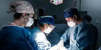 Türkiye’nin En İyi Plastik Cerrahi Doktorları Plastik cerrahi doktorları seçiminde uzmanlık deneyimi, akademik geçmiş ve hasta güvenliği kriterleri rehberi.