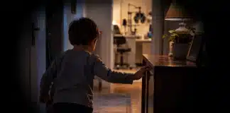 Genetik kökenli gece körlüğü: Çocuklarda tavuk karası hastalığı ve ilk sinyaller Karanlık adaptasyonu, Tünel görüşü, Optik koherens tomografi, Çekinik kalıtım, Akraba evliliği