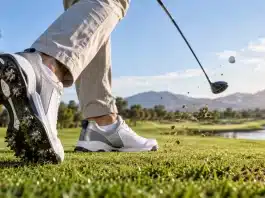 Golf Ayakkabısı Nedir, Ne İşe Yarar? Golf ayakkabısı modellerinin sahada sunduğu denge, zemin tutuşu ve vuruş konforunu açıklayan kapsamlı rehber.