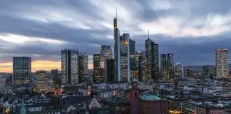 Almanya gayrimenkul piyasası yeniden fiyatlanıyor: Döngünün erken sinyalleri Almanya gayrimenkul piyasası: Frankfurt'un finans merkezi ve ofis kuleleri