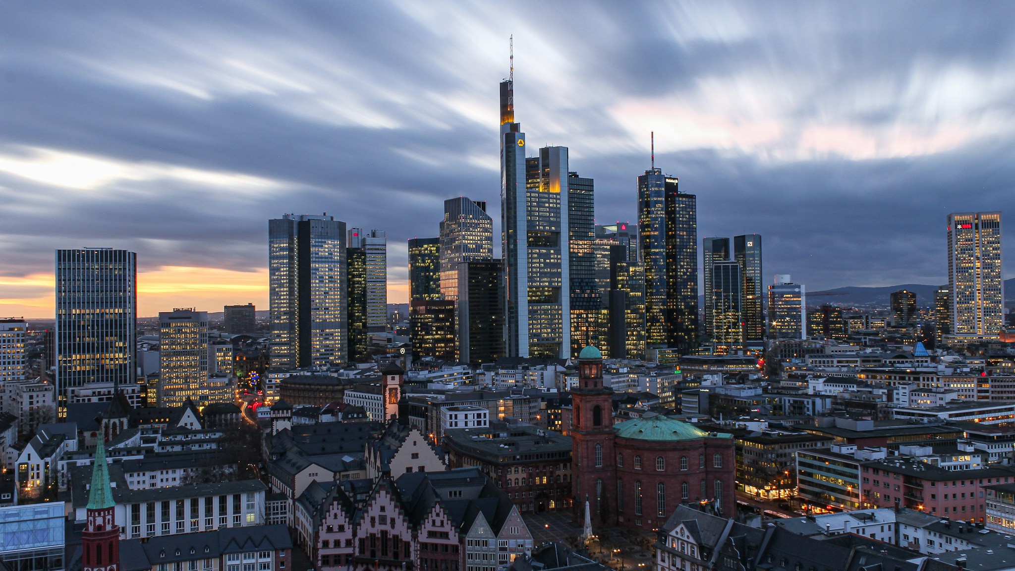Almanya gayrimenkul piyasası: Frankfurt'un finans merkezi ve ofis kuleleri