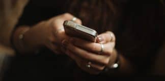 Beyin sağlığı açısından uzun süreli akıllı telefon kullanımı