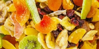 Kabızlık için önerilen kuru meyve ve kuruyemiş karışımı