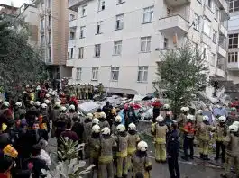 Maltepe’deki bina çökmesi sonrası uzmanlar: Dükkan tadilatları sorgulanmalı Maltepe Cevizli'de bina çökmesi sonrası enkazda arama kurtarma yapan ekipler