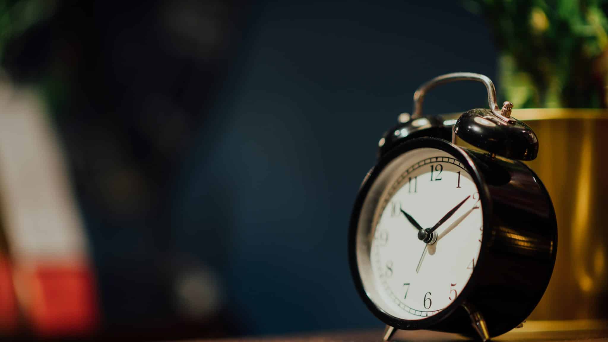 Masa üzerinde çalar saat; metabolik jet lag vücudun biyolojik saatini bozuyor