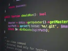PHP güvenlik açığı PHP2Shell sonrası güncellenmesi gereken PHP kodlarının yer aldığı bilgisayar ekranı